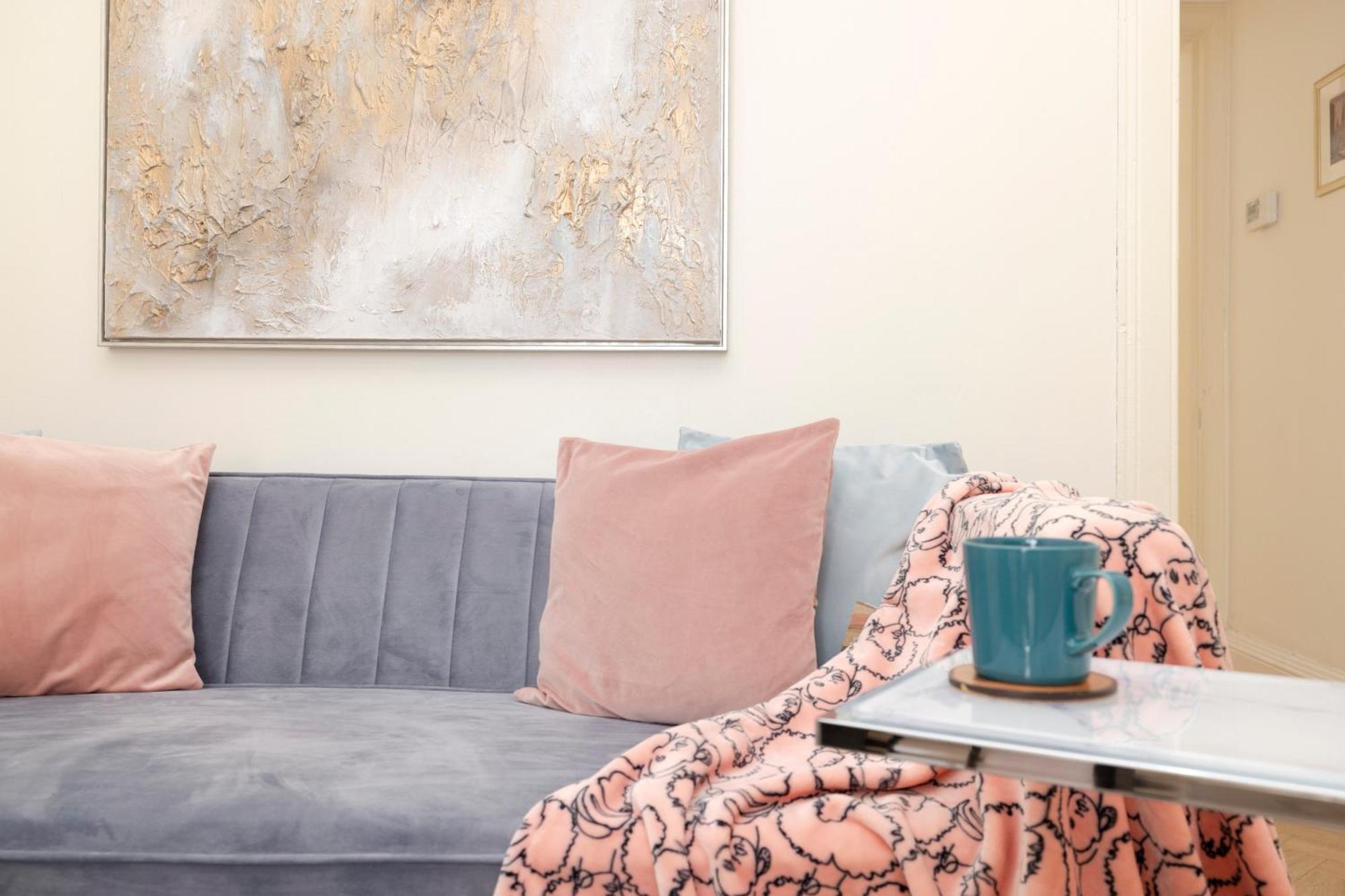 شقة Joivy Modern Flat In City Centre - For Up To 3 Guests إدنبرة المظهر الخارجي الصورة