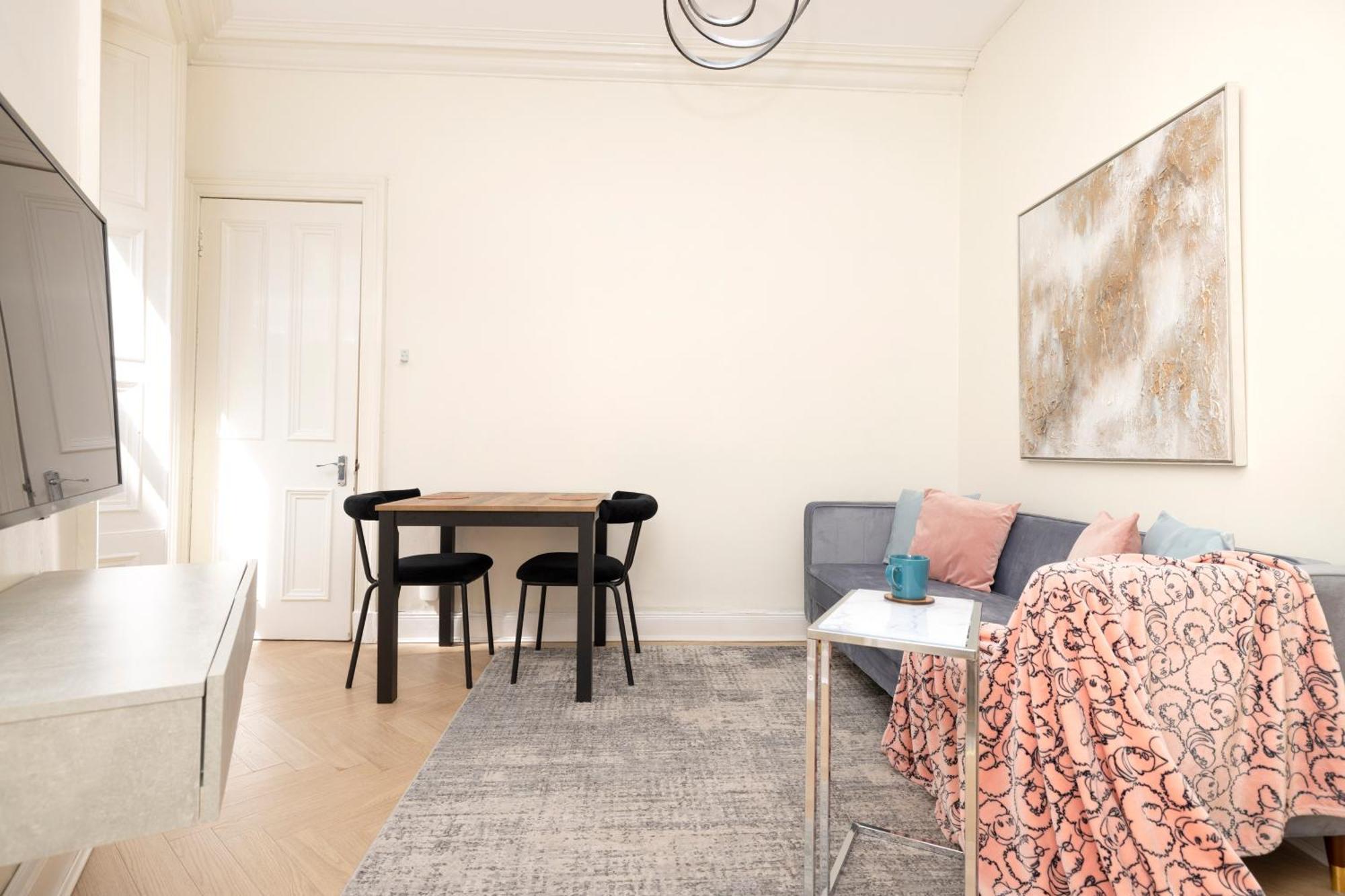 شقة Joivy Modern Flat In City Centre - For Up To 3 Guests إدنبرة المظهر الخارجي الصورة