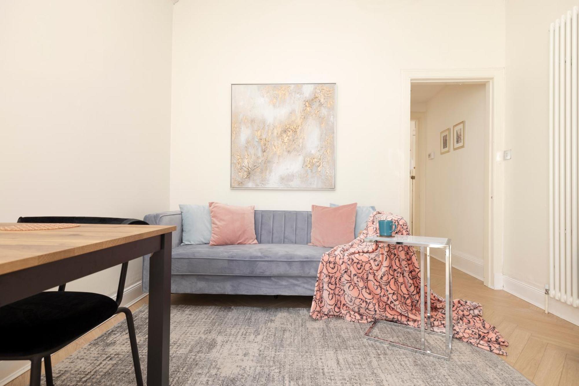شقة Joivy Modern Flat In City Centre - For Up To 3 Guests إدنبرة المظهر الخارجي الصورة