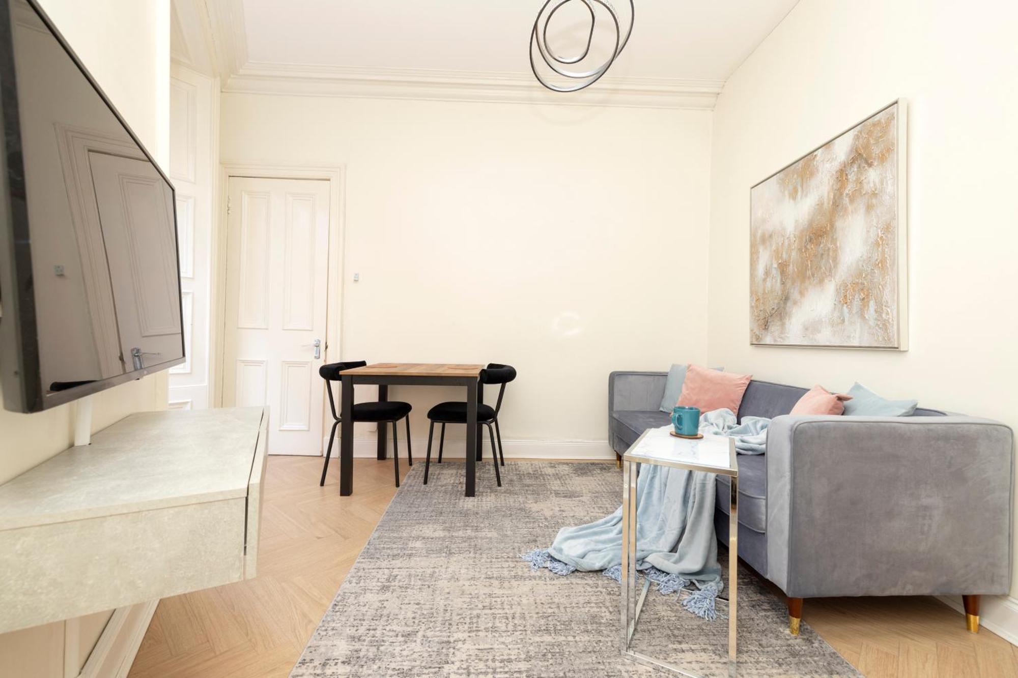 شقة Joivy Modern Flat In City Centre - For Up To 3 Guests إدنبرة المظهر الخارجي الصورة